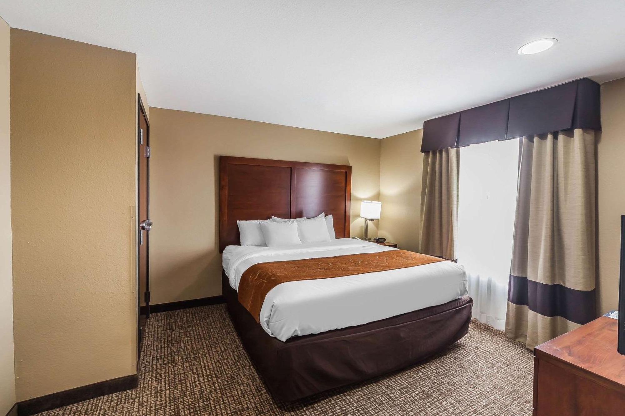 Comfort Suites Yukon - SW Oklahoma City Bagian luar foto