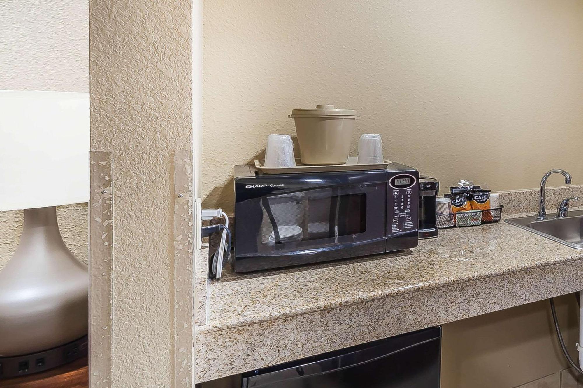Comfort Suites Yukon - SW Oklahoma City Bagian luar foto
