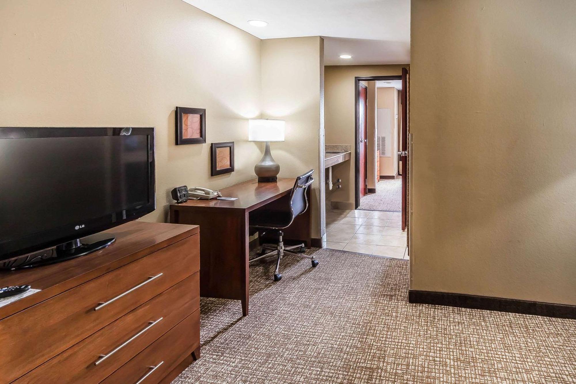 Comfort Suites Yukon - SW Oklahoma City Bagian luar foto