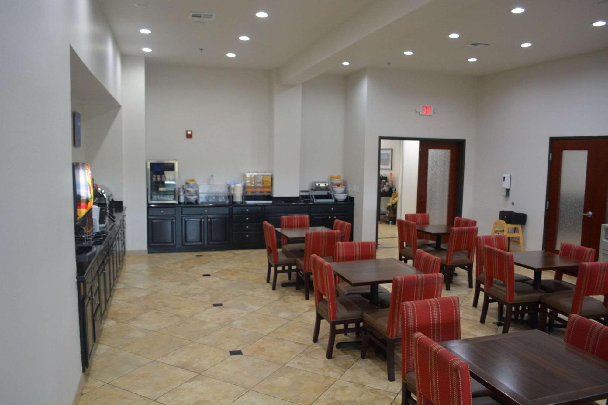 Comfort Suites Yukon - SW Oklahoma City Bagian luar foto