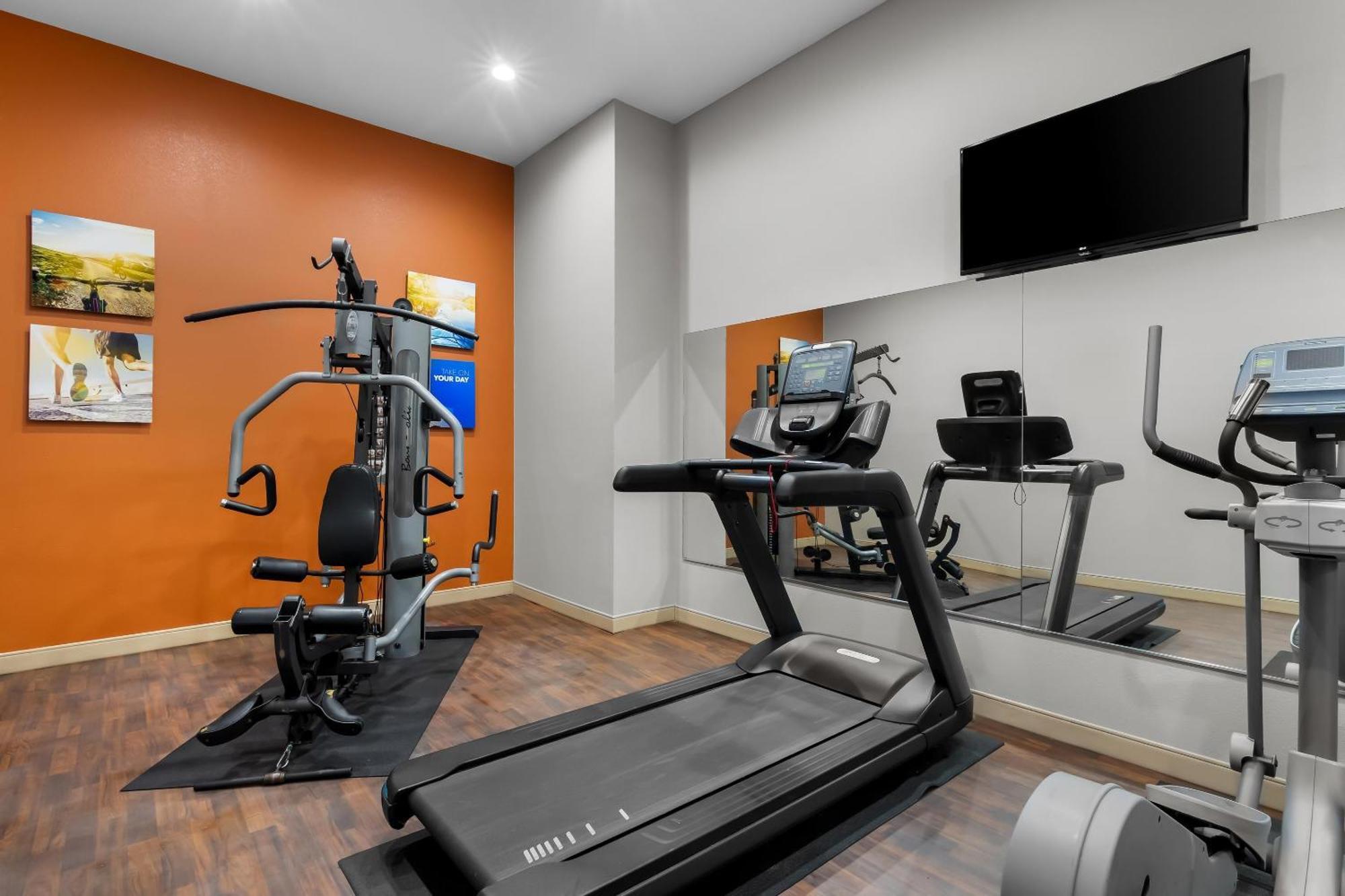 Comfort Suites Yukon - SW Oklahoma City Bagian luar foto